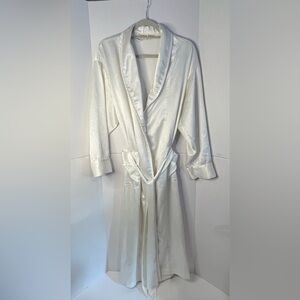 Victoria's Secret Gold Label White Satin finish Women's Robe Sz P/S Luxury